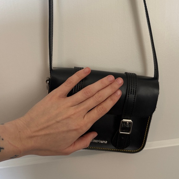 Small Dr Martens crossbody purse - Picture 8 of 8